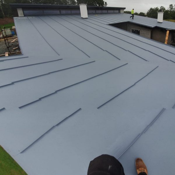 Pvcflatroof with standing seam 600x600